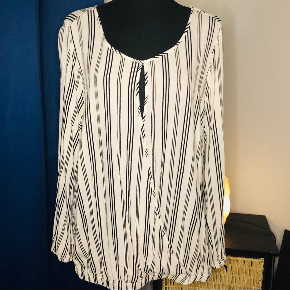 TORRID Striped Surplice Top Black/White Size 1X